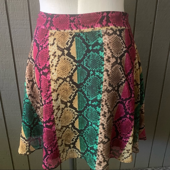 INC Women’s Plus Size Colorfull Snake Python Animal Print Mini Skirt - Picture 5 of 12
